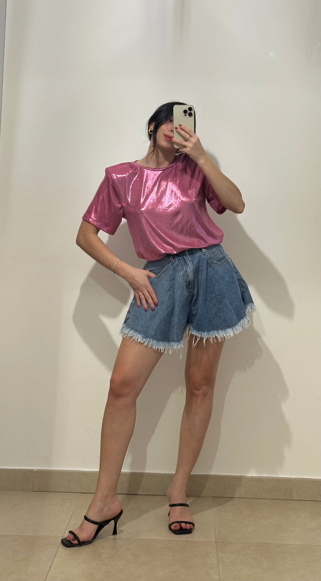 Shorts in Denim con Orlo Sfrangiato