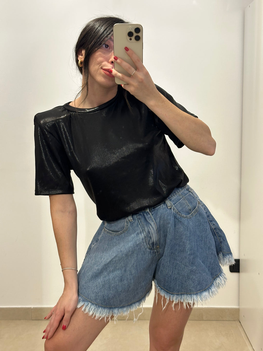 Shorts in Denim con Orlo Sfrangiato