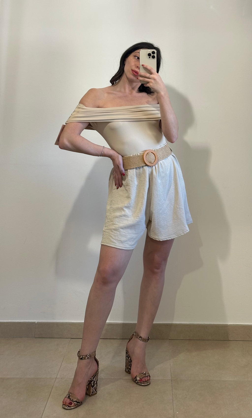Pantaloncini con Cintura in Raffia