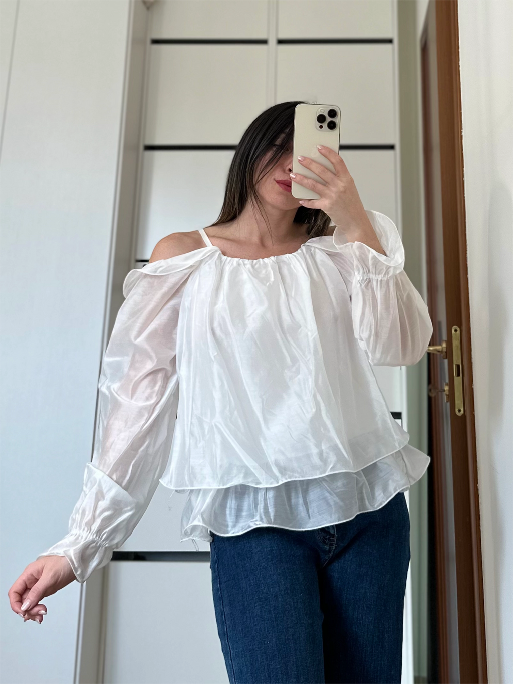 Blusa Off-Shoulder con Balze BIANCA