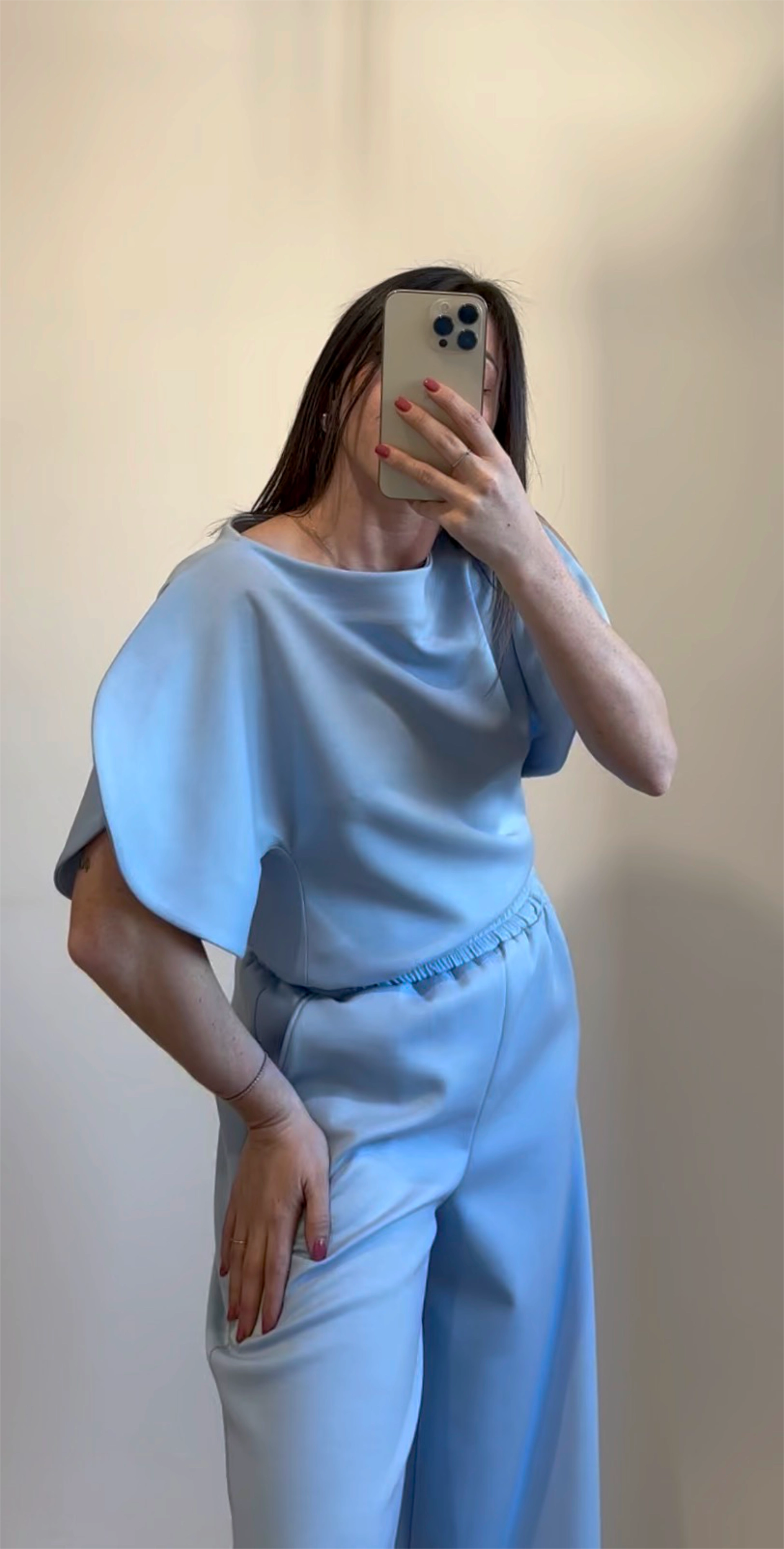 Coordinato Ginevra - Maglia Assimetrica e Pantalone CELESTE