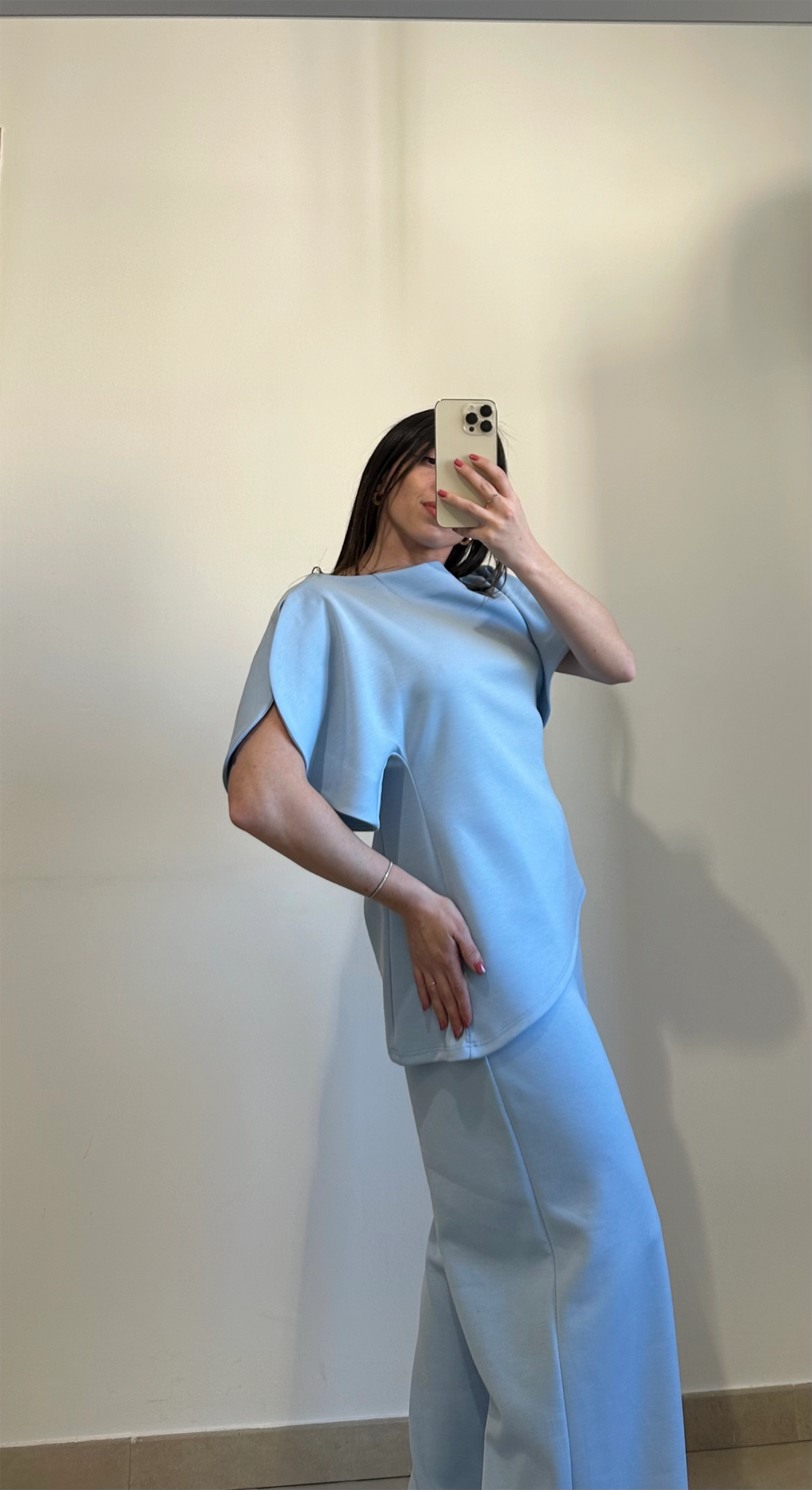 Coordinato Ginevra - Maglia Assimetrica e Pantalone CELESTE