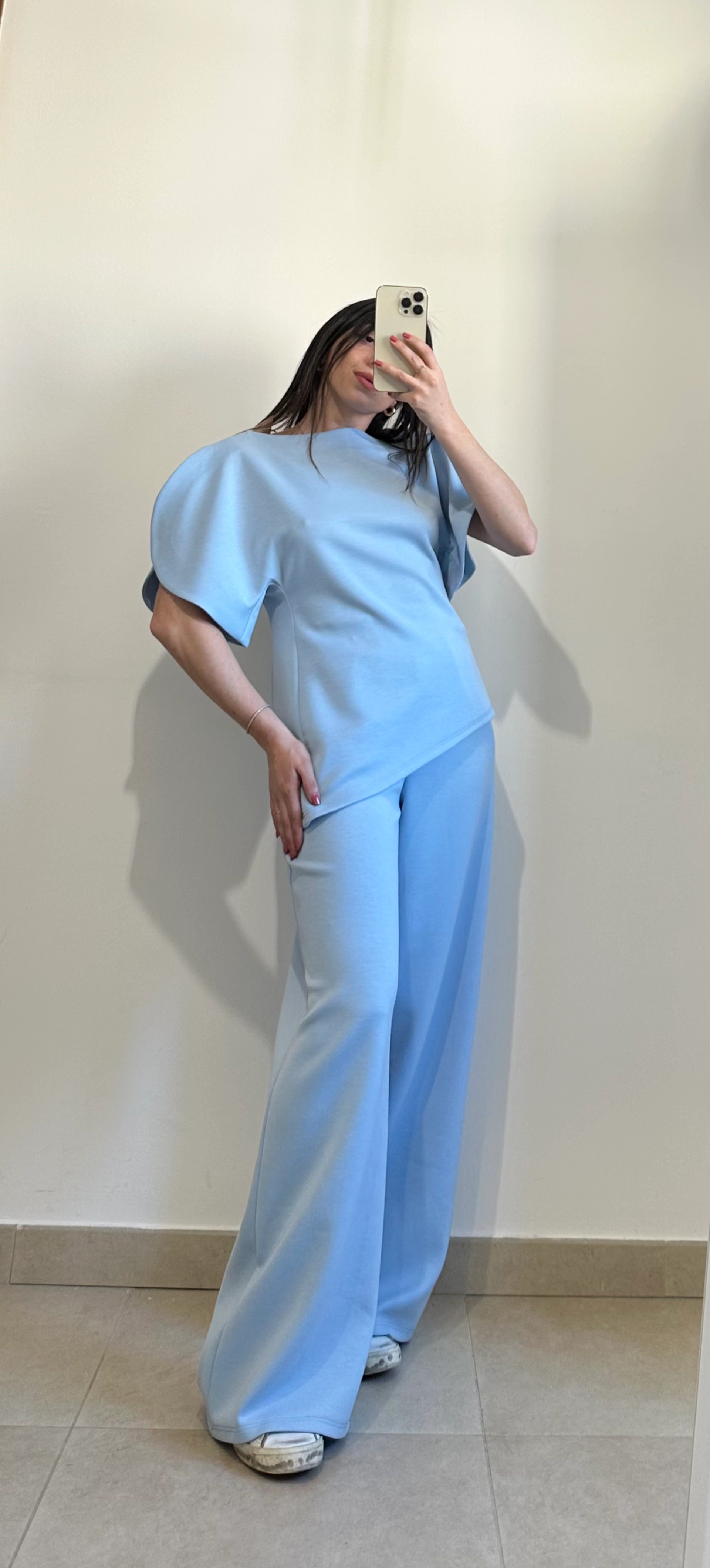 Coordinato Ginevra - Maglia Assimetrica e Pantalone CELESTE