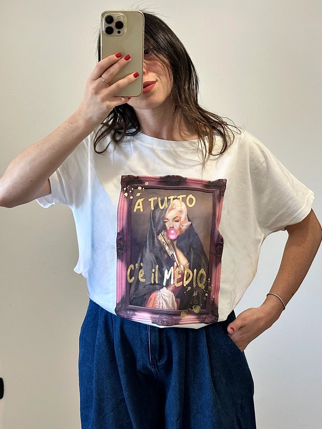 T-shirt "A tutto c'è il Medio"