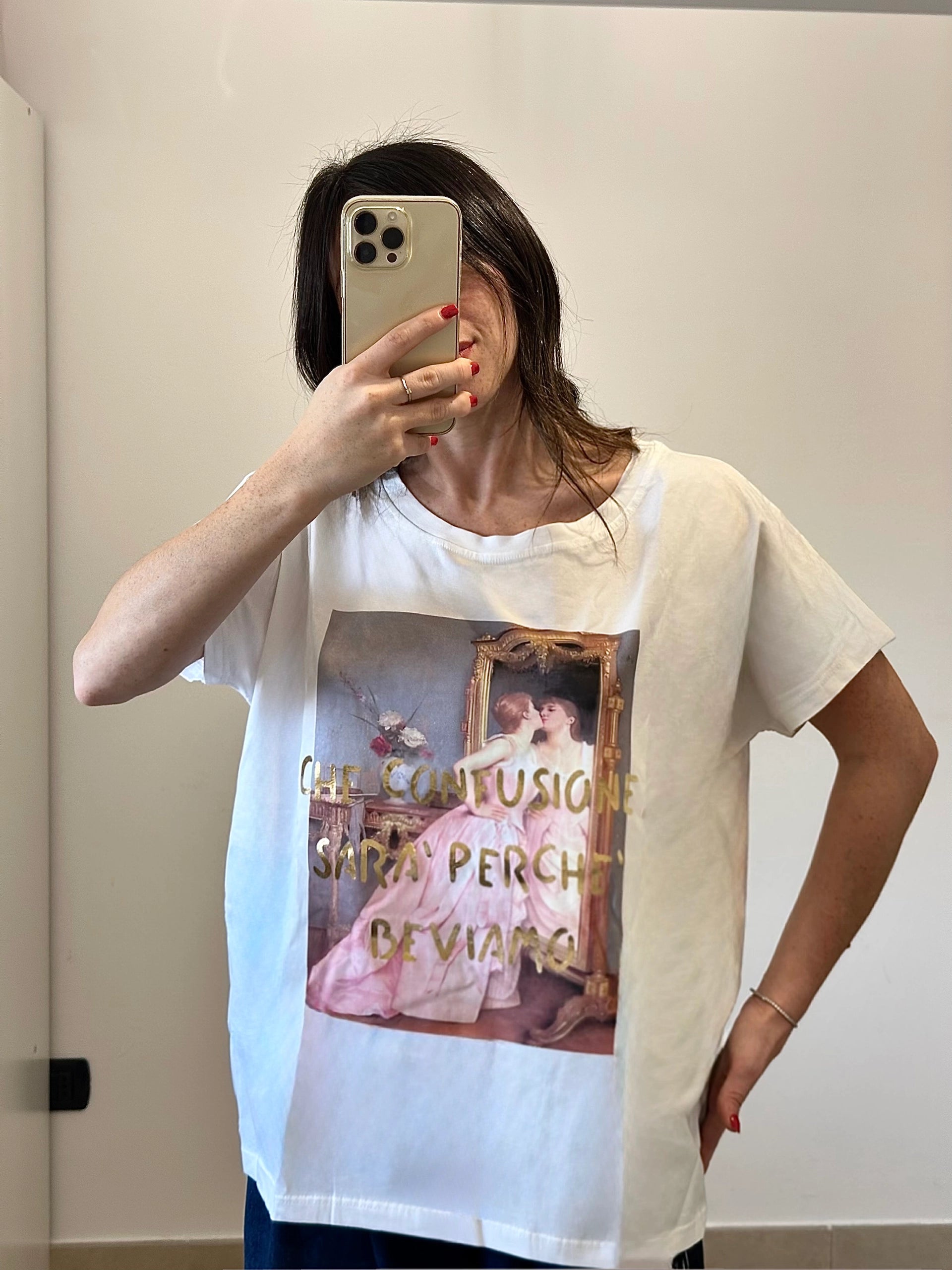 T-shirt "Che confusione, sarà perchè beviamo"