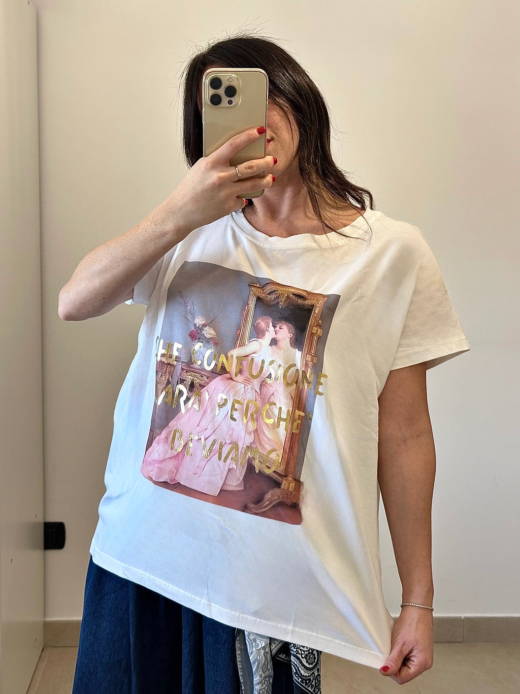 T-shirt "Che confusione, sarà perchè beviamo"